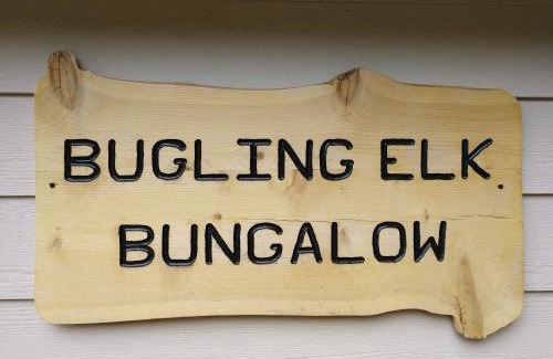 Packwood Apartment | Bugling Elk Bungalow