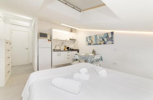 Coslada Apartment | Buhardilla Encantada