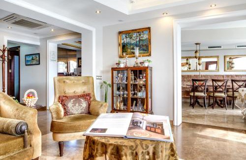 Foca Hotel | Bulbul Yuvası Boutique Hotel