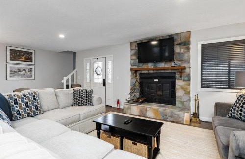 Nellysford House | Bull City Bungalow with Wintergreen Advantage