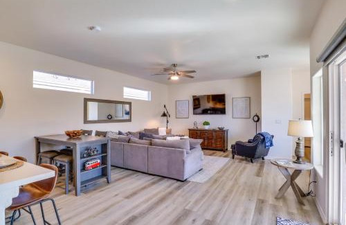 Bullhead City House | Bullhead City Home Central AandC and Pool Access