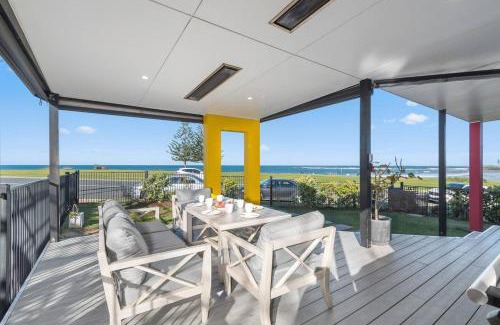 Bulli House | 'Bulli Escape' Bright Beachfront Stay & Scenic Views