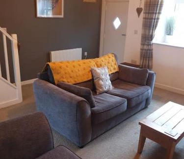 Fence House | Bumblebee Cottage nestled in stunning countryside.