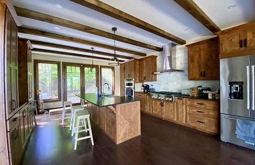 Windham House | Bump Mountain Retreat: Hot Tub, Sauna, Pool, Game Room, Piano & Panoramic Views