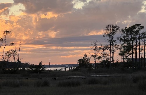 Beaufort House | Bums Retreat Downeast home with 3 bedrooms.