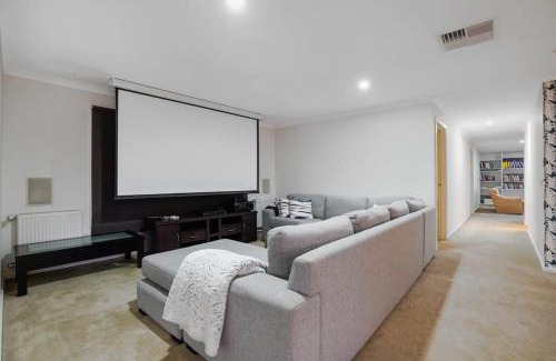 Greensborough House | Bundoora Perfection - Luxury Family Oasis with pool