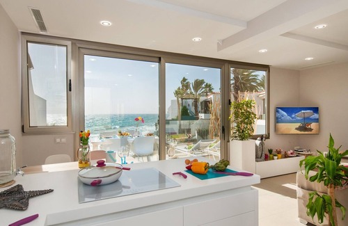 Playa del Aguila Cottage | Bungalow Playa del Aguila II over the sea by VillaGranCanaria