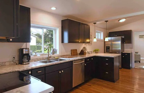 Malletts Bay House | Bungalow at the Bay; Across from Lake Champlain!
