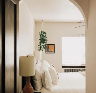 Hilltop House | Bungalow Beats - Musical Vibes Near Cherry Creek