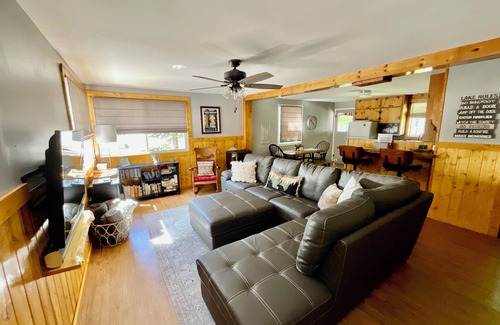 Nordman House | Bungalow & Bunk House, Sleeps 10, Close to Lake