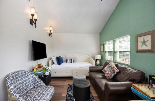 Jamaica Beach House | Bungalow by the Bay