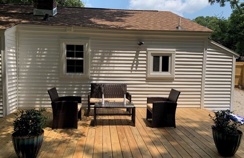 North Charleston House | Bungalow Close to Park Circle!