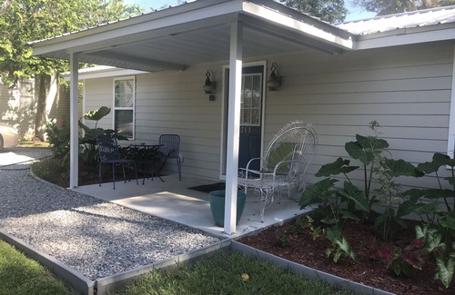 Darien House | Bungalow for Two in Historic Darien, Near Sapelo, by Georgia Coast Vacations