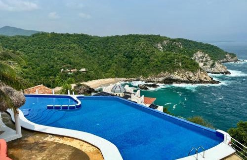 Puerto Angel Villa | Bungalow frente a la playa estrene alberca nueva con increíble vista infinita al mar, 8 hermosas playas cercanas, terraza con cama de playa, espectacular vista al inmenso océano pacífico, 2 kayack disponibles, nómadas digitales Starlink WiFi 224 mbps