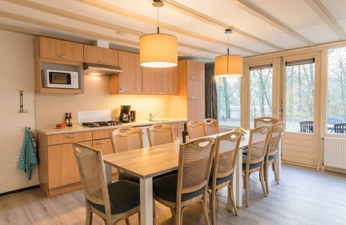 Arcen House | Bungalow in Netherlands with Garden Terrace