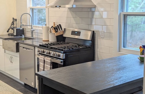 Lee House | Bungalow in the Berkshires