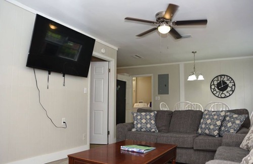 Grand Bay House | Bungalow near Main Street - #2