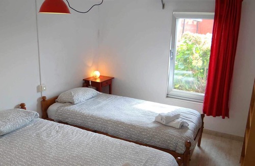 Larino Apartment | Bungalow nr. 3 for 3 pers. next to beach