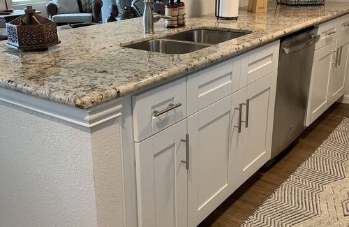 Harbor Oaks Condo | Bungalow on the Bay!