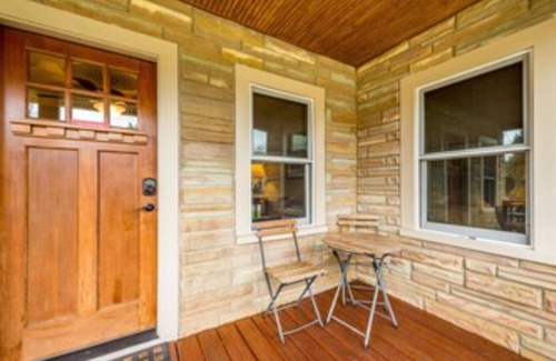 Black Mountain House | Bungalow totally remodeled and customized for your visit.