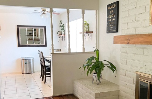 Raisin House | Bungalow w/ Baby Nursery by Fresno Airport
