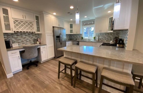 Burbank House | Burbank Luxury 2-Story Home with Amazing Views!