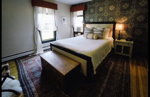 Burdett Bed & Breakfast | Burdett House Bed & Breakfast