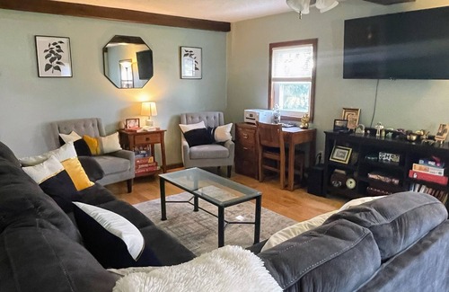 Burdett House | Burdett’s Home Away From Home