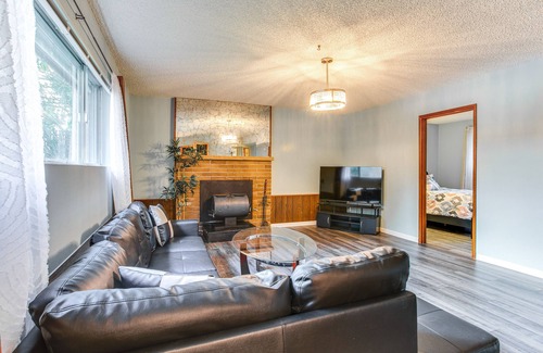 SeaTac House | Burien Getaway: 12 Mi to Downtown Seattle!
