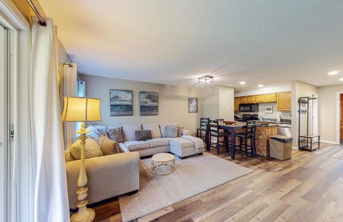East Burke Hotel | Burke Mountain Bliss