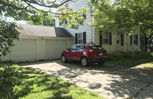 Burlington House | Burlington Home - great location to everything!