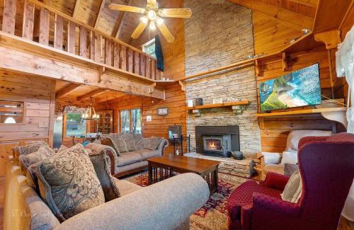 Wears Valley House | Burning Tree cabin