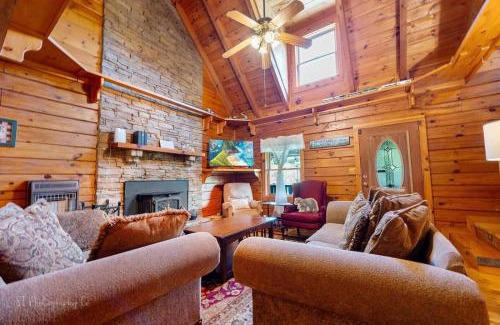 Wears Valley House | Burning Tree cabin