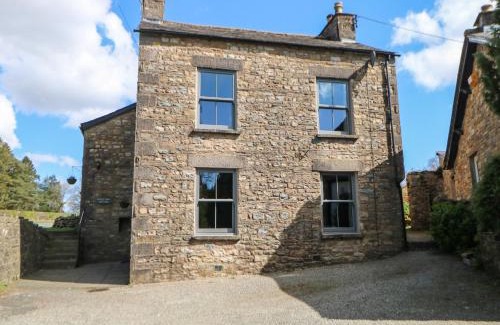 Sedbergh House | Burnt Mill Cottage