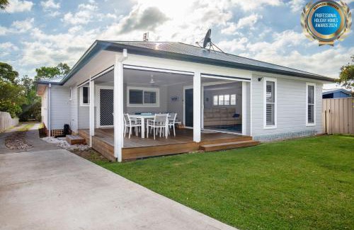 Culburra Beach House | Burra Days I Pet Friendly I 10 mins Walk to the Beach