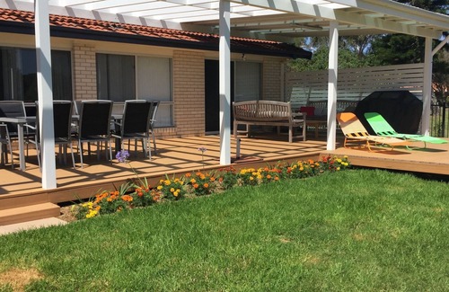 Burrill Lake House | Burrill Lakefront House - direct lake access-kayaks-table tennis-pool table-lawn