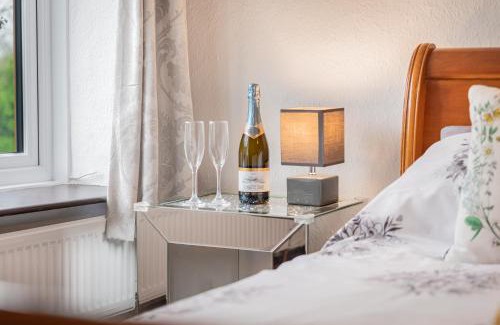Kendal House | Burrow Cottage