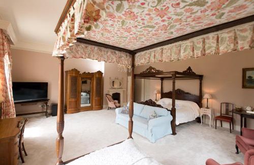 Leominster House | Burton Court