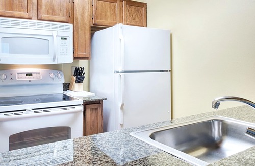 Williamsburg Apartment | Busch Gardens, Waterpark, Wyndham Patriot's