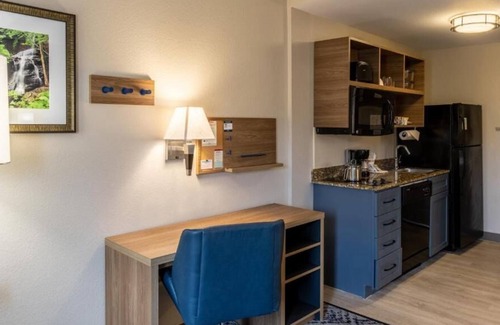 Okatie House | Business-friendly Accommodation! 2 Rooms, Minutes to Sergeant Jasper State Park