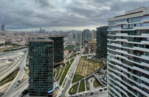 Kadikoy Apartment | Business-Friendly Residence Flat in Fikirtepe