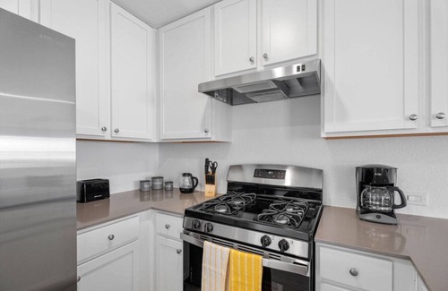 New Braunfels House | Business Haven in New Braunfels with 5 Beds