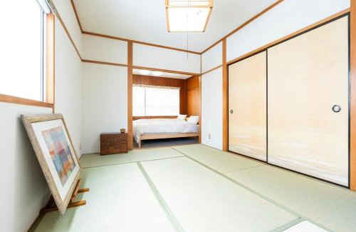 Miyakojima Apartment | BUSON A cozy Japanese House upto 8 Guests and Close to Station