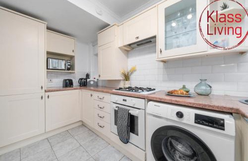 Coatbridge Apartment | Bute Apartment by Klass Living Coatbridge