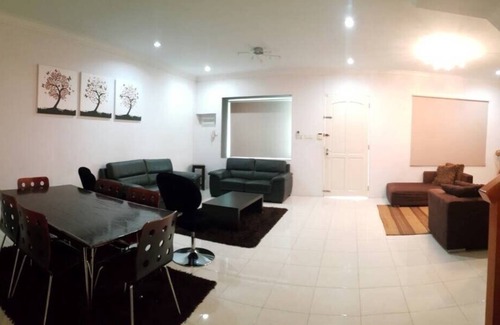 Kuching House | Butterfly Cottage Homestay Kuching