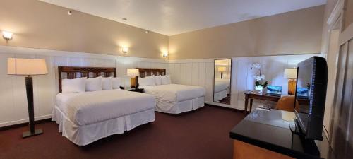 Pacific Grove Hotel | Butterfly Grove Inn
