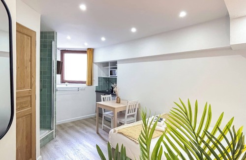 Amerique Apartment | Buttes Chaumont 4 - Studio Apartment, Sleeps 2
