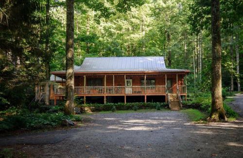 Saluda House | Buzzard Roost cabin at Cabin Fever in NC