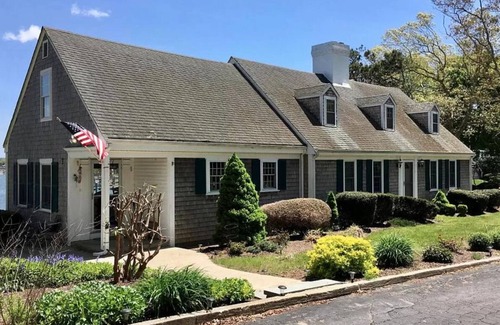 Buzzards Bay House | Buzzard's Bay Estate with Ocean Front