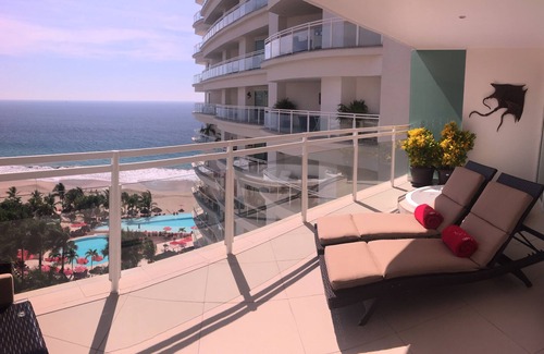 Ixtapa Apartment | BVG Marina 1004S Ocean Front Condo 2Br 2Bthr beach acces